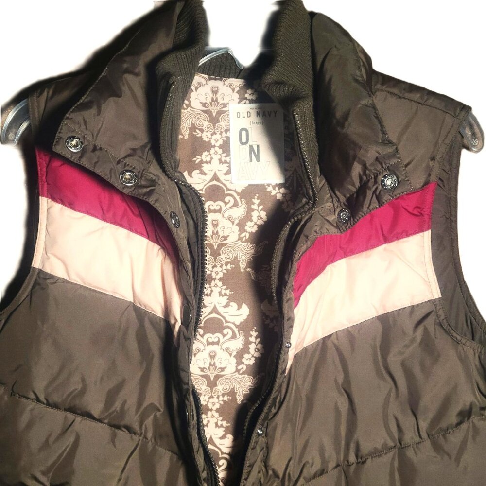 Old Navy Retro Puffer Women's Vest - Size L - Picture 2 of 12